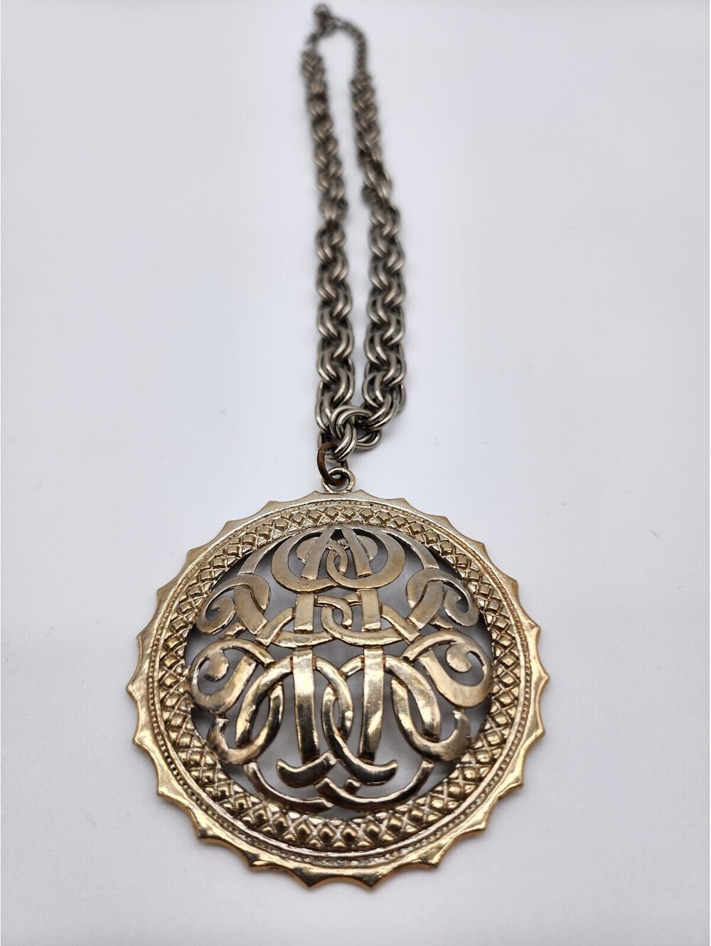 Vintage Monet Gold Medallion Necklace 1970s Arabic Inspired Pendant Chunky Chain - Picture 3 of 11